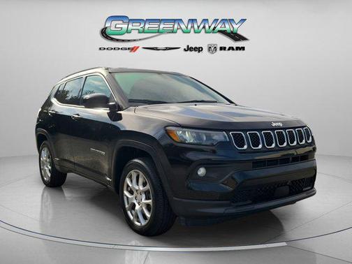 2023 Jeep Compass Latitude Lux