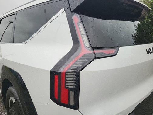 2024 Kia EV9 Land