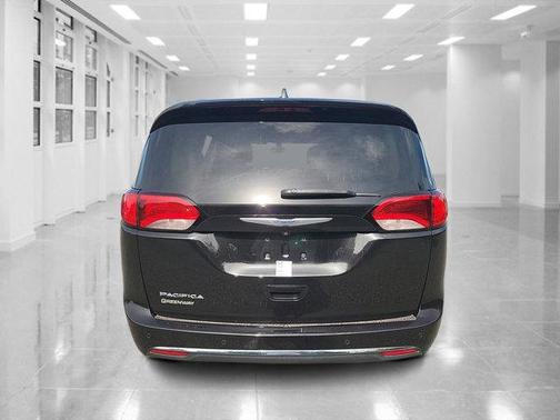 2018 Chrysler Pacifica Touring-L Plus