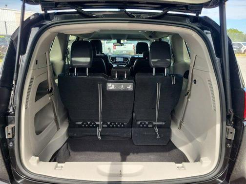 2018 Chrysler Pacifica Touring-L Plus