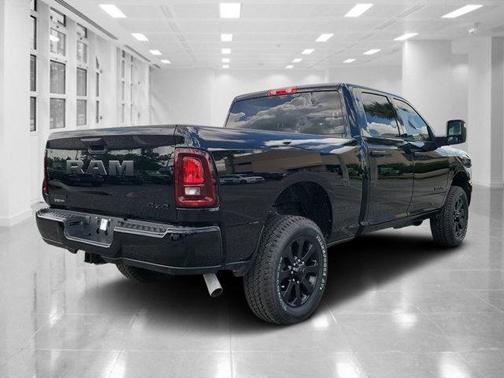 2025 RAM 2500 Big Horn Crew Cab 4x4 6'4' Box
