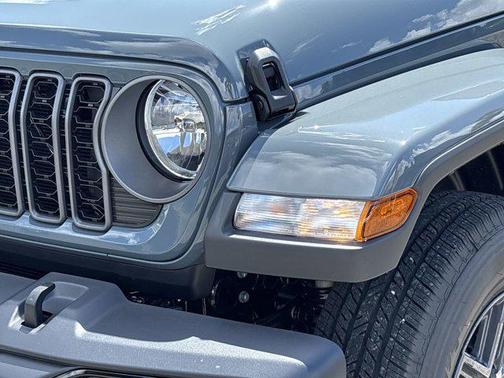 2025 Jeep Gladiator Sport S