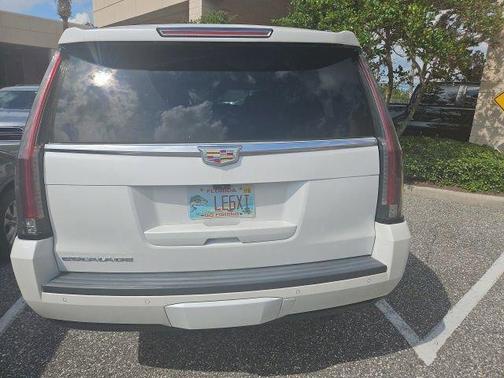 2017 Cadillac Escalade ESV Premium Luxury