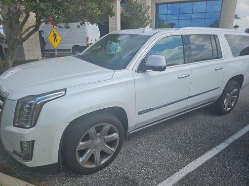 2017 Cadillac Escalade ESV Premium Luxury