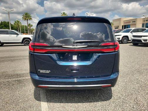 2025 Chrysler Pacifica L