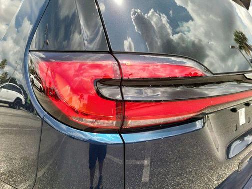 2025 Chrysler Pacifica L
