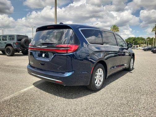 2025 Chrysler Pacifica L