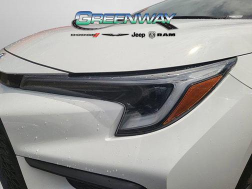 Ice Cap 2025 Toyota Corolla SE