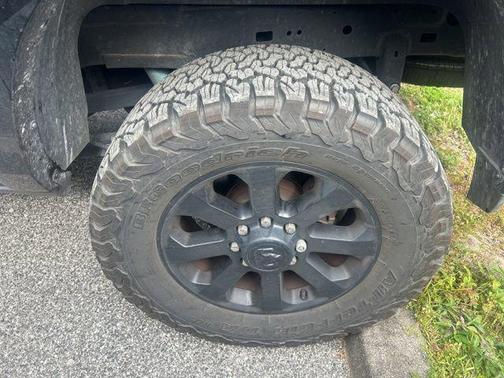 2020 RAM 2500 Laramie Crew Cab 4X4 6'4' Box