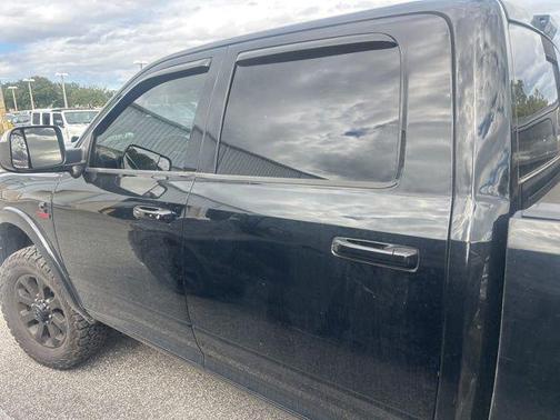 2020 RAM 2500 Laramie Crew Cab 4X4 6'4' Box