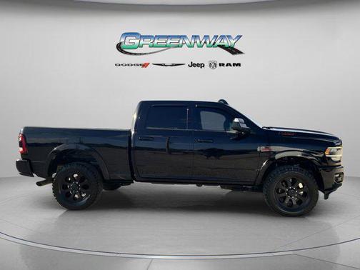 2020 RAM 2500 Laramie Crew Cab 4X4 6'4' Box