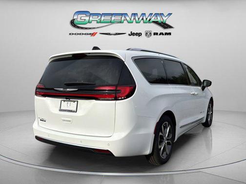 2026 Chrysler Pacifica L