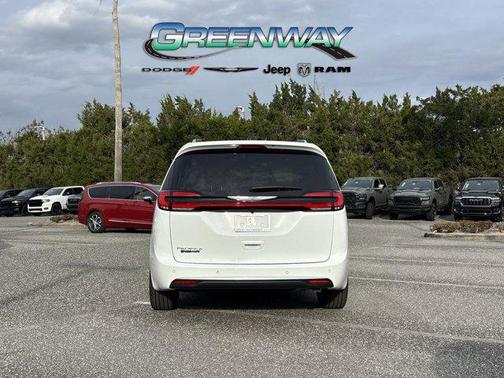 2026 Chrysler Pacifica L