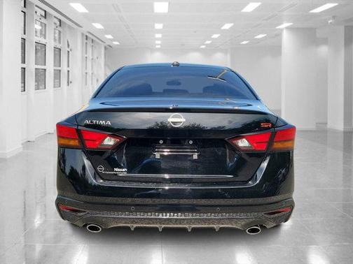 2025 Nissan Altima SR FWD