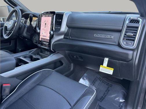 2025 RAM 2500 Laramie Crew Cab 4x4 6'4' Box