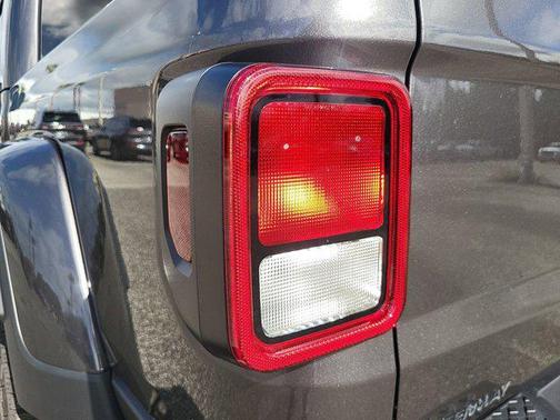 2025 Jeep Gladiator Nighthawk
