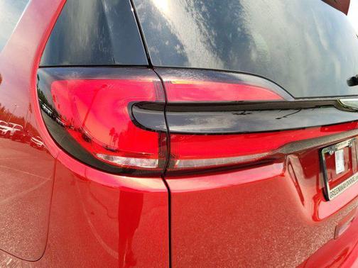 2025 Chrysler Pacifica L