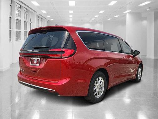 2025 Chrysler Pacifica L