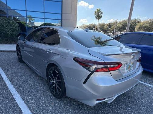 2022 Toyota Camry SE