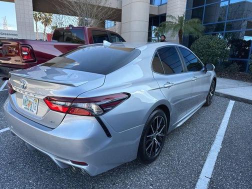 2022 Toyota Camry SE