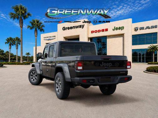 Black Clearcoat 2026 Jeep Gladiator Sahara 4x4