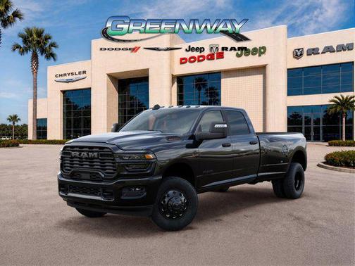 Diamond Black Crystal Pearlcoat 2026 RAM 3500 Big Horn Crew Cab 4x4 8' Box