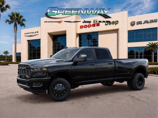Diamond Black Crystal Pearlcoat 2026 RAM 3500 Big Horn Crew Cab 4x4 8' Box