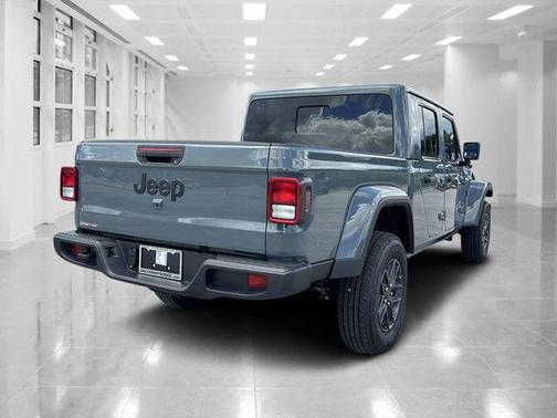 2025 Jeep Gladiator Sport S