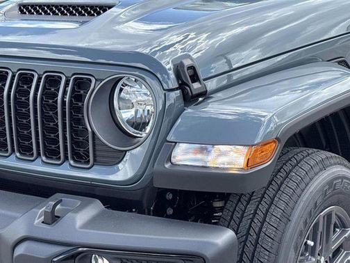 2025 Jeep Gladiator Sport S