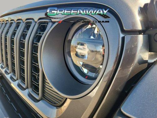 2026 Jeep Gladiator Sahara 4x4