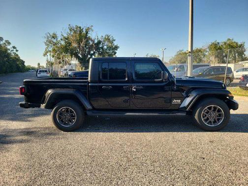 2021 Jeep Gladiator Overland