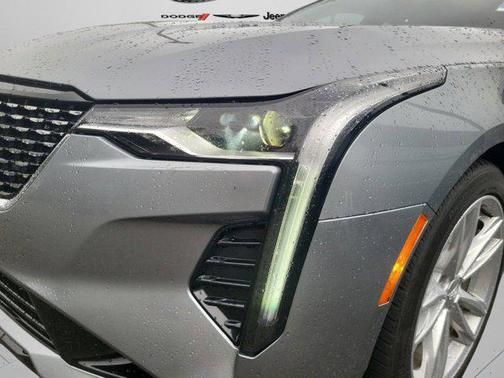 2023 Cadillac CT4 Luxury