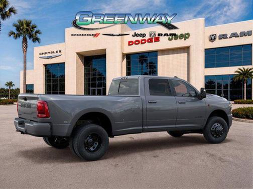 Ceramic Gray Clearcoat 2026 RAM 3500 Laramie Crew Cab 4x4 8' Box
