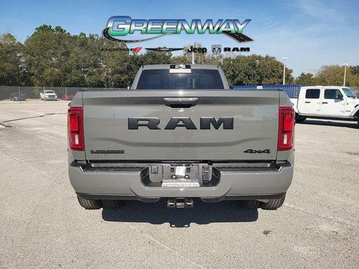 2026 RAM 3500 Laramie Crew Cab 4x4 8' Box