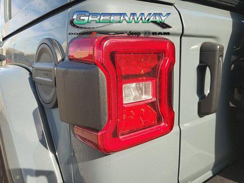 2024 Jeep Wrangler 4-Door Sahara 4x4