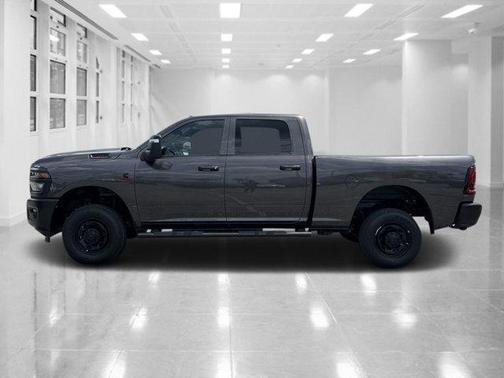2025 RAM 2500 Tradesman Crew Cab 4x4 6'4' Box