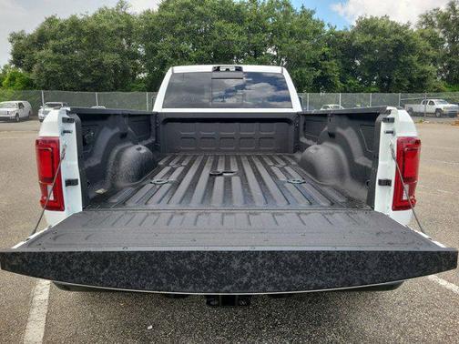 2025 RAM 3500 Laramie Crew Cab 4x4 8' Box