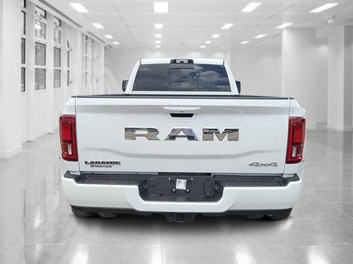 2025 RAM 3500 Laramie Crew Cab 4x4 8' Box
