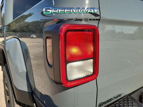 2026 Jeep Gladiator Sahara 4x4