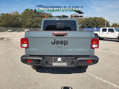 2026 Jeep Gladiator Sahara 4x4