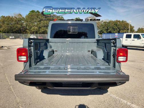 2026 Jeep Gladiator Sahara 4x4