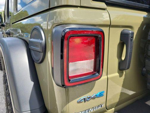 2025 Jeep Wrangler 4xe Willys