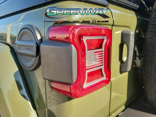 2023 Jeep Wrangler 4-Door Sahara 4x4