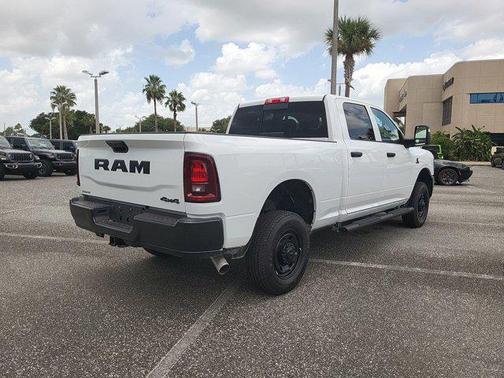 2025 RAM 2500 Tradesman Crew Cab 4x4 6'4' Box