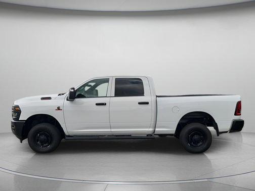 2025 RAM 2500 Tradesman Crew Cab 4x4 6'4' Box