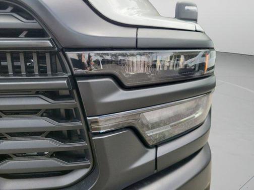 2025 RAM 2500 Tradesman Crew Cab 4x4 6'4' Box