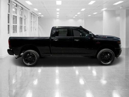 2025 RAM 2500 Big Horn Crew Cab 4x4 6'4' Box