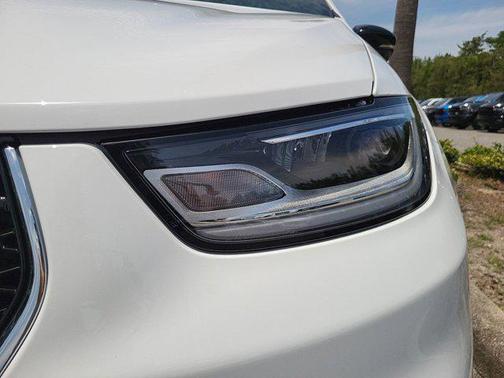 2025 Chrysler Pacifica L