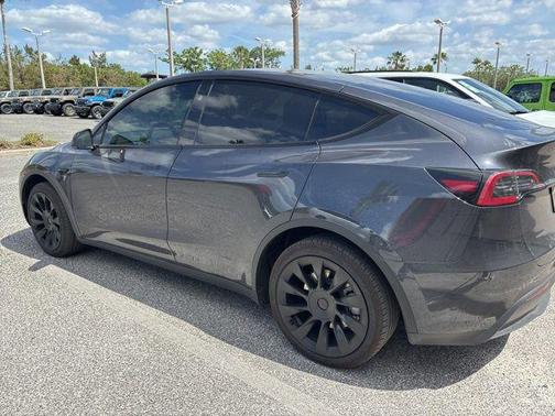 2024 Tesla Model Y Long Range Dual Motor All-Wheel Drive