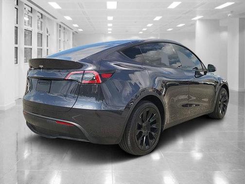 2024 Tesla Model Y Long Range Dual Motor All-Wheel Drive